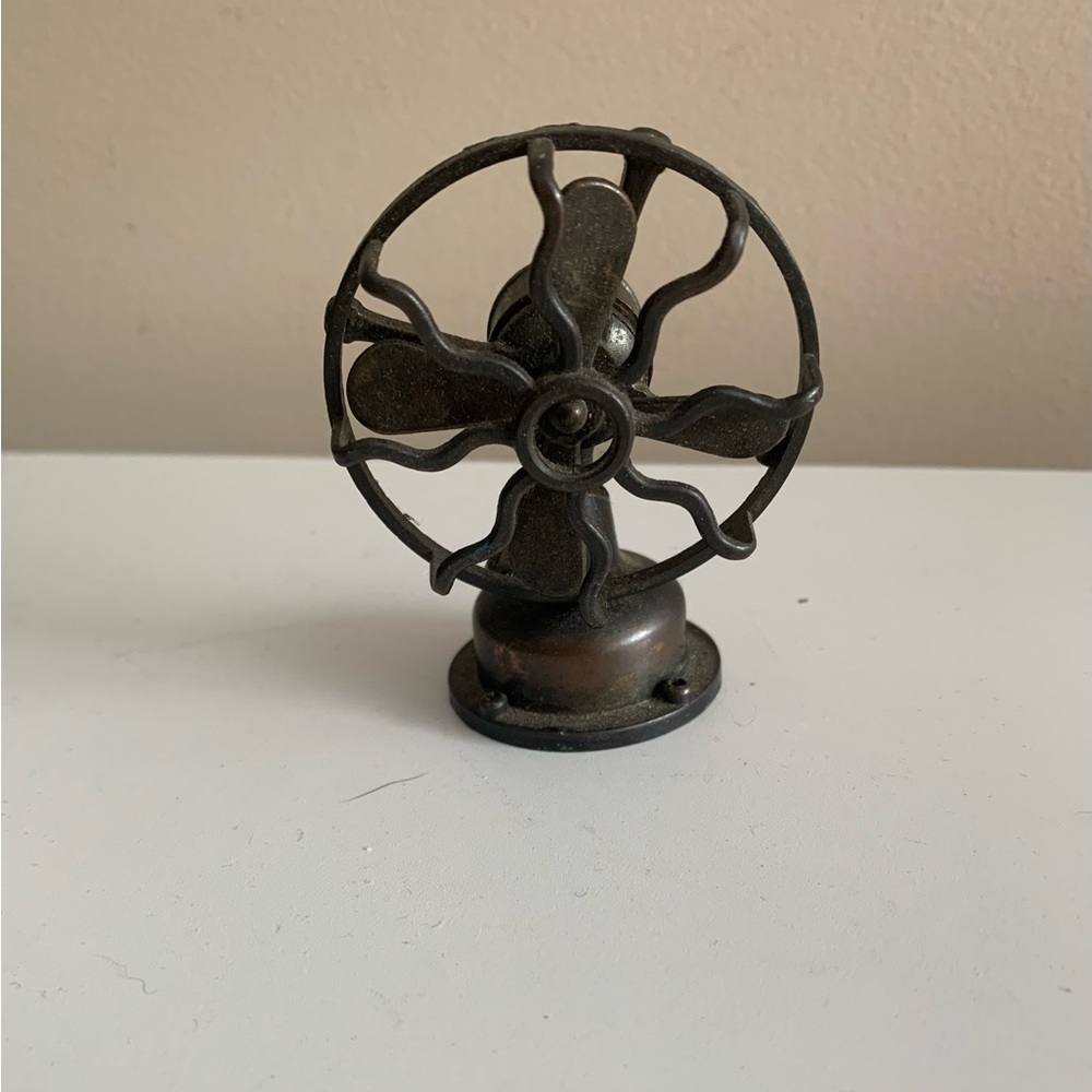 Vintage Durham Industries Metal Pencil Sharpener